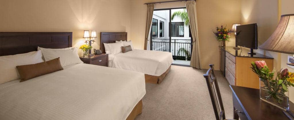 Standard Room with 2 Queen Beds